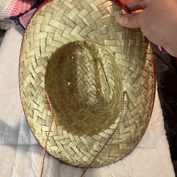 Unbranded Kid’s Woven Cowboy hat with red “Sheriff” star, string tie - Picture 3 of 9